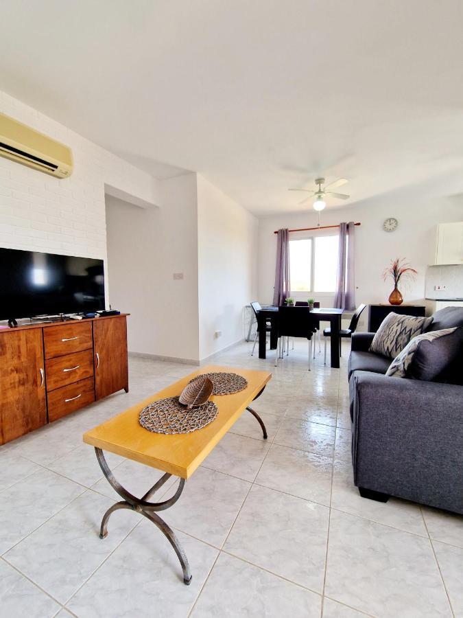 Paphos Emma'S Place, 2 Bedroom Apartment With Pool View מראה חיצוני תמונה